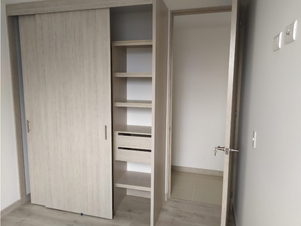 Apartamento en venta en La Ferreria, La Estrella · foto 6 de 9