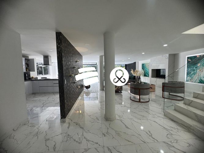 Casa de 4 alcobas en venta en Urbanización Las Cumbres, Medellín, 160 m² · foto 2 de 24