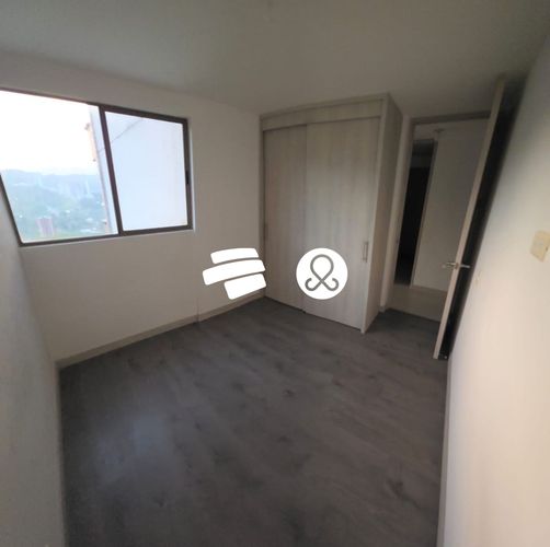 Apartamento de 3 alcobas en venta en Entreamigos, Sabaneta, 72 m² · foto 5 de 8