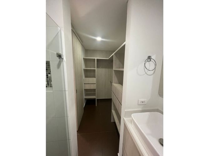 Apartamento de 3 alcobas en venta en Las Lomitas, Sabaneta, 100 m² · foto 7 de 14