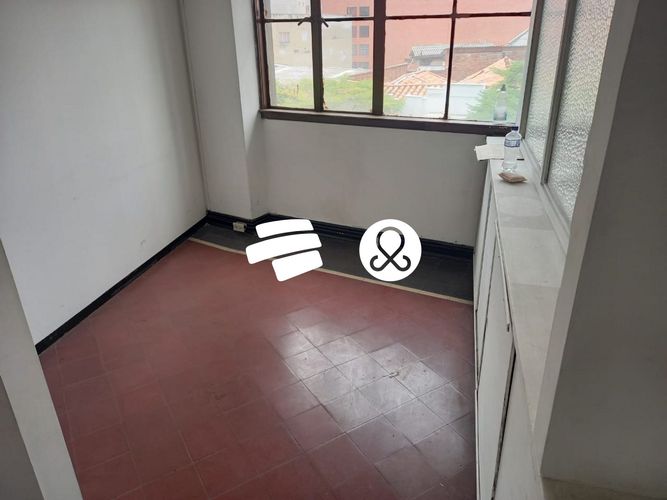 Oficina en venta en La Candelaria, Medellín, 98 m² · foto 4 de 7
