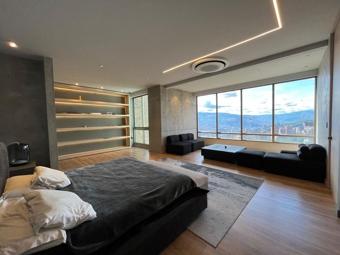 Apartamento de 3 alcobas en venta en El Poblado, Medellín, 406 m² · foto 16 de 20