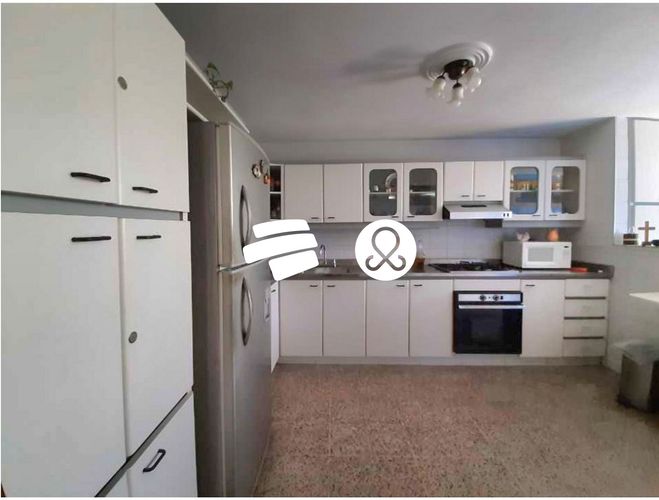 Casa de 5 alcobas en venta en Simon Bolivar, Medellín, 337 m² · foto 9 de 24