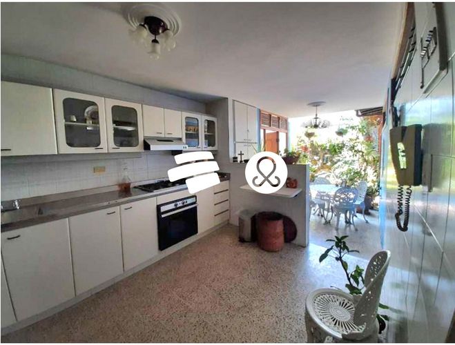 Casa de 5 alcobas en venta en Simon Bolivar, Medellín, 337 m² · foto 11 de 24