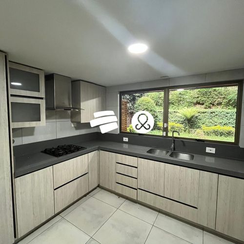 Casa en venta en Zona Centro, Envigado · foto 4 de 12