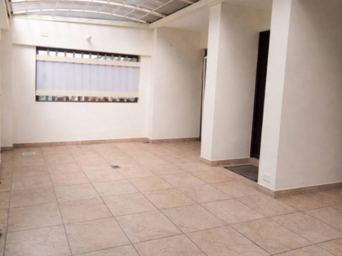 Casa en venta en Engativá, Bogotá · foto 3 de 24