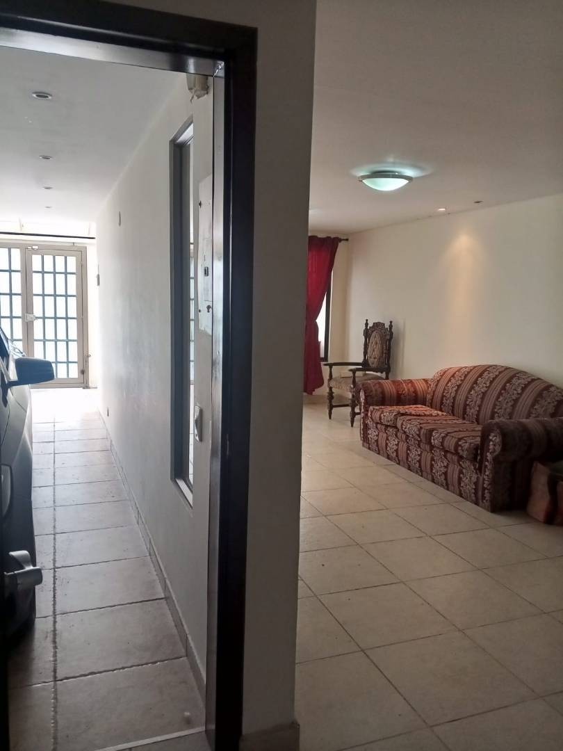 Casa en venta en Engativá, Bogotá · foto 8 de 24