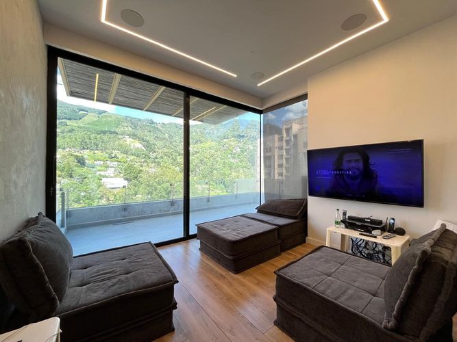Apartamento de 3 alcobas en venta en El Poblado, Medellín, 406 m² · foto 18 de 20