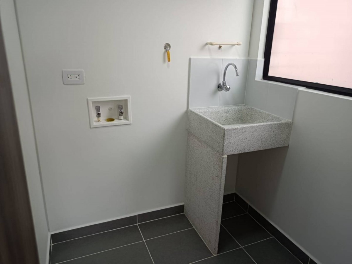 Apartamento en arriendo en Las Palmas, Medellín · foto 5 de 17
