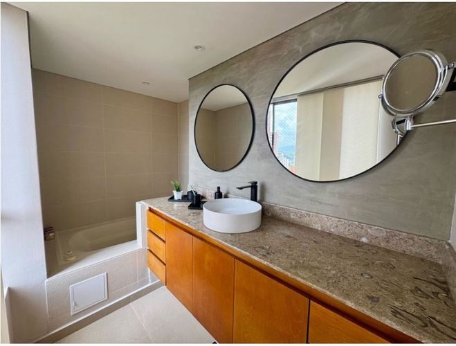 Apartamento de 3 alcobas en venta en El Poblado, Medellín, 172 m² · foto 15 de 16