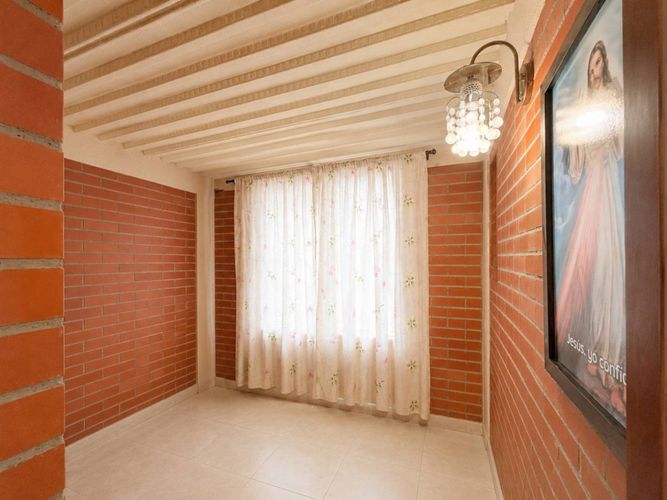 Casa de 4 alcobas en venta en Caney, Cali, 280 m² · foto 8 de 24