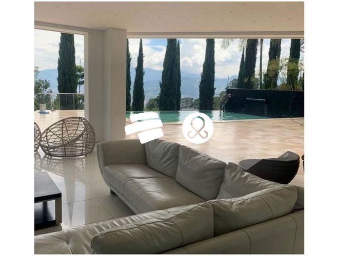 Casa de 4 alcobas en venta en El Poblado, Medellín · foto 6 de 10