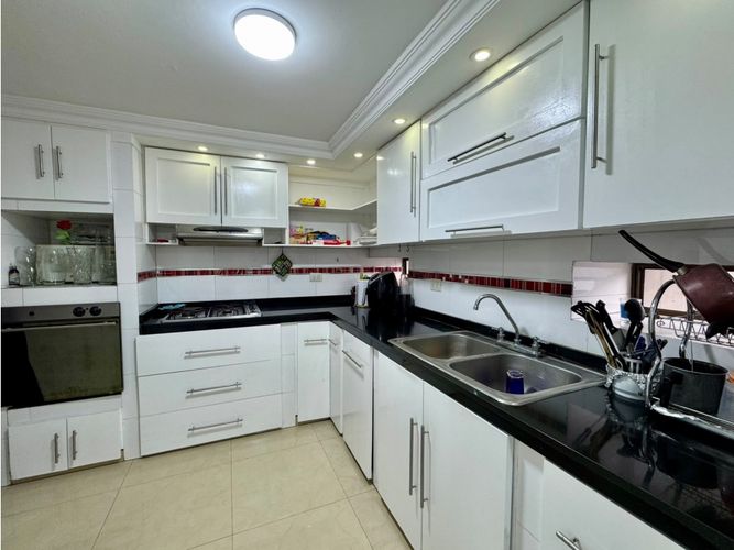 Apartamento de 3 alcobas en venta en Tequendama, Cali, 153 m² · foto 7 de 11