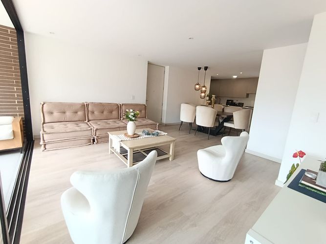Apartamento de 3 alcobas en venta en Cumbres, Envigado, 128 m² · foto 4 de 24