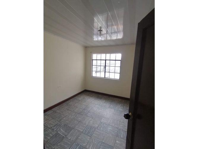 Casa de 7 alcobas en venta en Las Delicias, Cali, 240 m² · foto 3 de 15