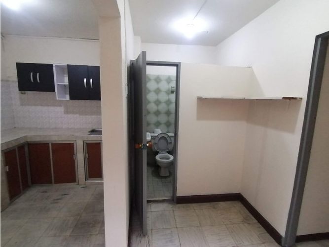 Casa de 7 alcobas en venta en Las Delicias, Cali, 240 m² · foto 12 de 15