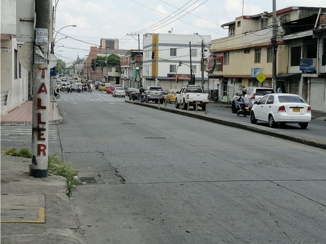 Casa de 7 alcobas en venta en Las Delicias, Cali, 240 m² · foto 14 de 15