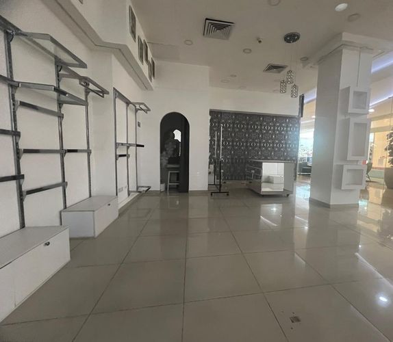 Local en arriendo en El Poblado, Medellín, 63 m² · foto 6 de 8