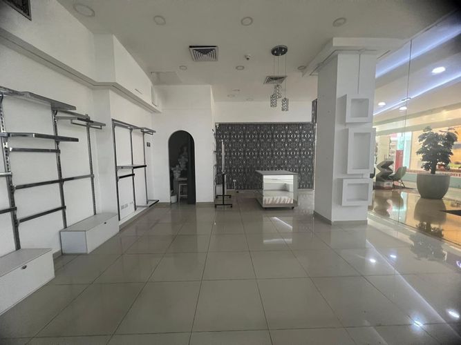 Local en arriendo en El Poblado, Medellín, 63 m² · foto 8 de 8