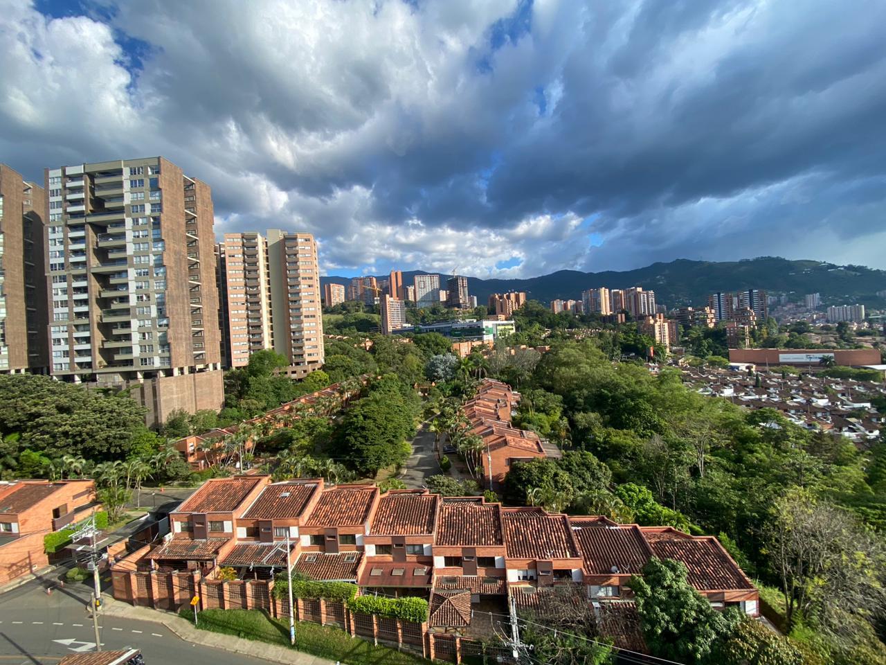 Apartamento en venta en Cumbres, Envigado · foto 12 de 24
