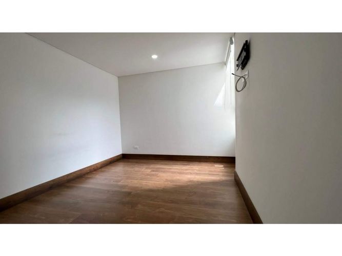 Apartamento de 3 alcobas en venta en Las Lomitas, Sabaneta, 100 m² · foto 7 de 11