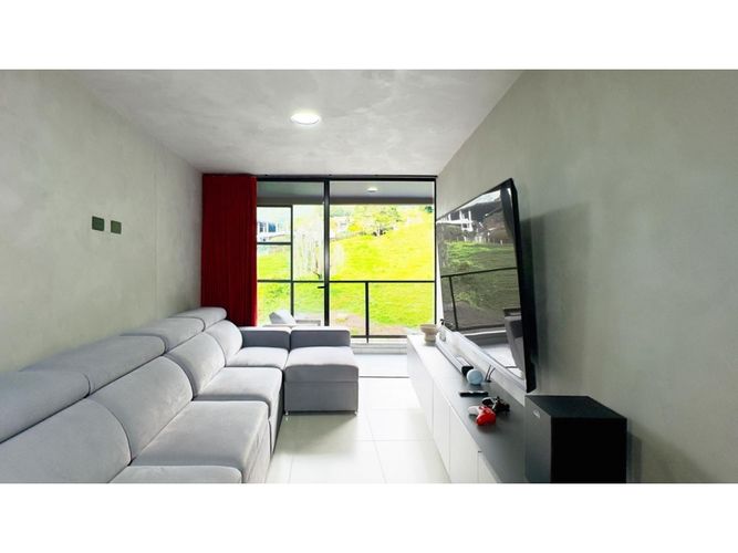 Apartamento de 2 alcobas en venta en Escobero, Envigado, 67 m² · foto 2 de 13