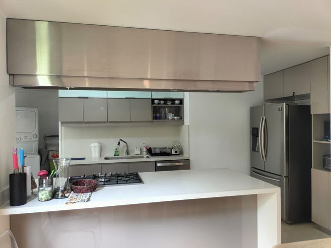 Apartamento de 4 alcobas en arriendo en El Poblado, Medellín, 234 m² · foto 6 de 19