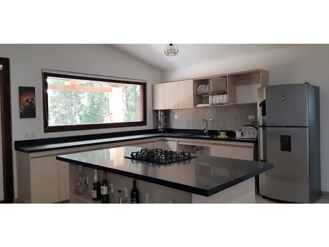 Finca en venta en Medellín, 230 m² · foto 2 de 20