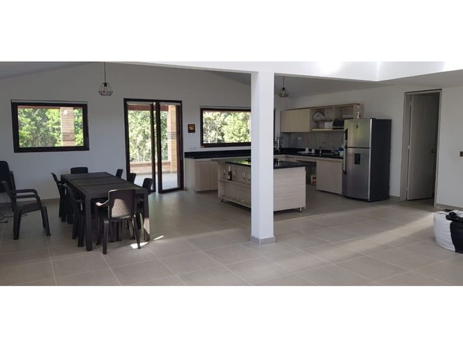Finca en venta en Medellín, 230 m² · foto 3 de 20