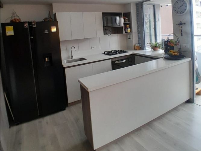 Apartamento de 3 alcobas en arriendo en Aves Maria, Sabaneta, 94 m² · foto 3 de 13