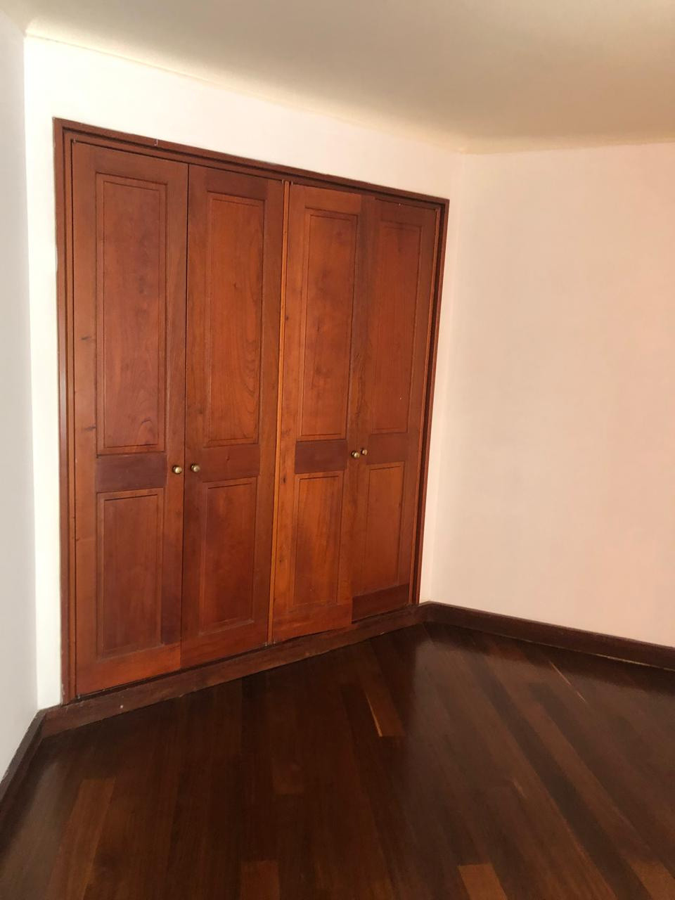 Apartamento en venta en Los Rosales, Bogotá · foto 7 de 23