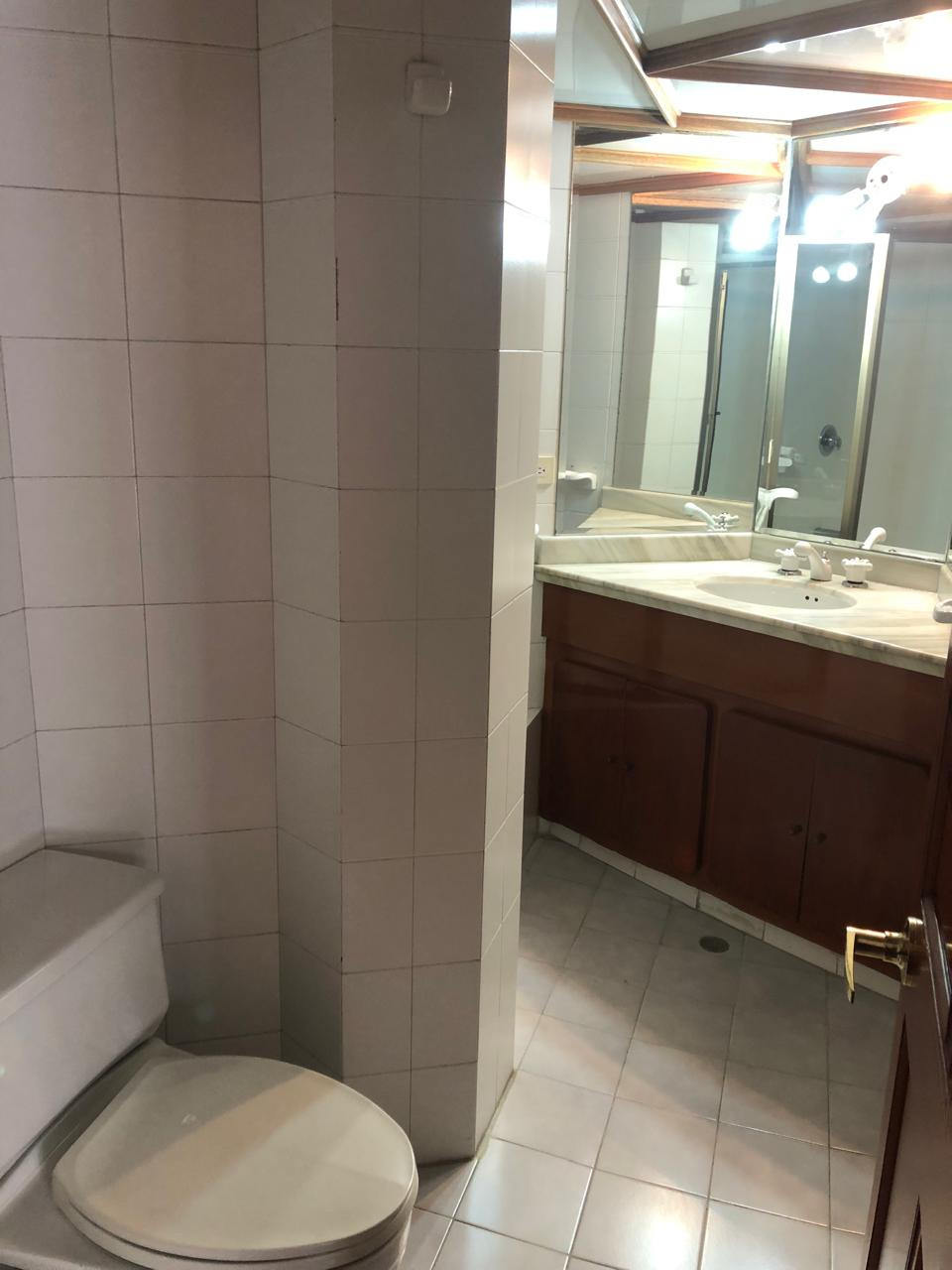 Apartamento en venta en Los Rosales, Bogotá · foto 8 de 23
