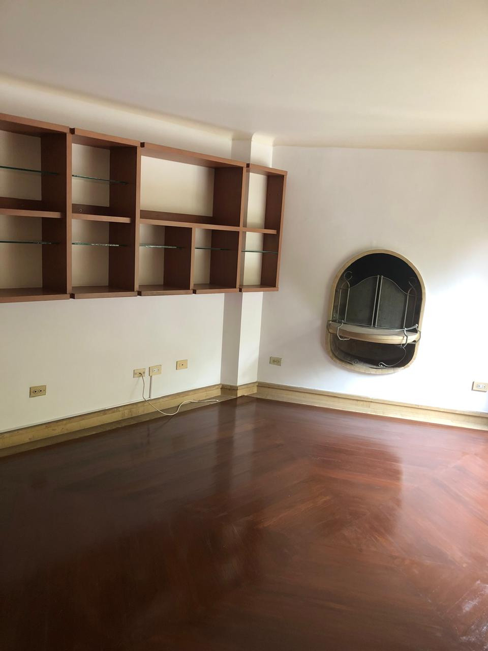 Apartamento en venta en Los Rosales, Bogotá · foto 12 de 23