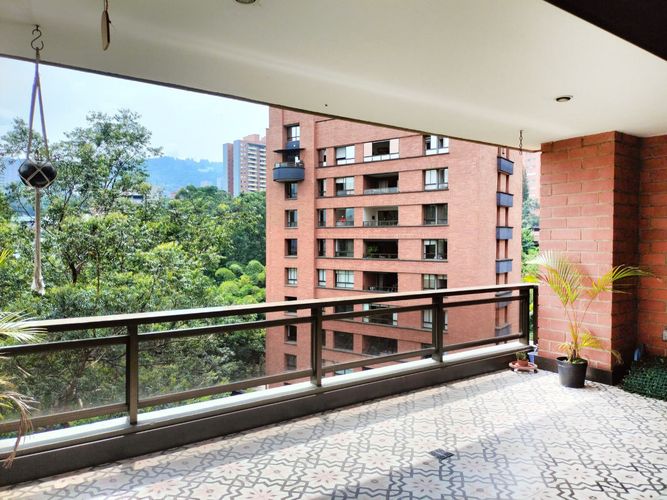 Apartamento de 4 alcobas en arriendo en El Poblado, Medellín, 218 m² · foto 20 de 20