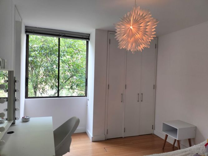 Apartamento de 4 alcobas en arriendo en El Poblado, Medellín, 218 m² · foto 17 de 20