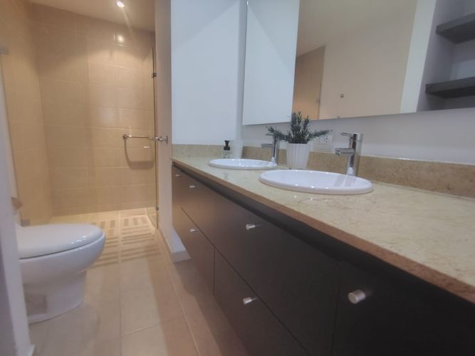 Apartamento de 2 alcobas en arriendo en Altos Del Poblado, Medellín, 145 m² · foto 17 de 18