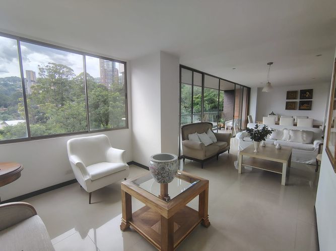 Apartamento de 2 alcobas en arriendo en Altos Del Poblado, Medellín, 145 m² · foto 6 de 18