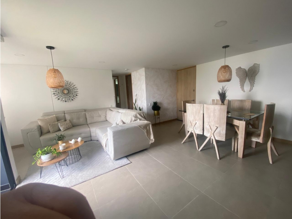 Apartamento en venta en El Poblado, Medellín 3