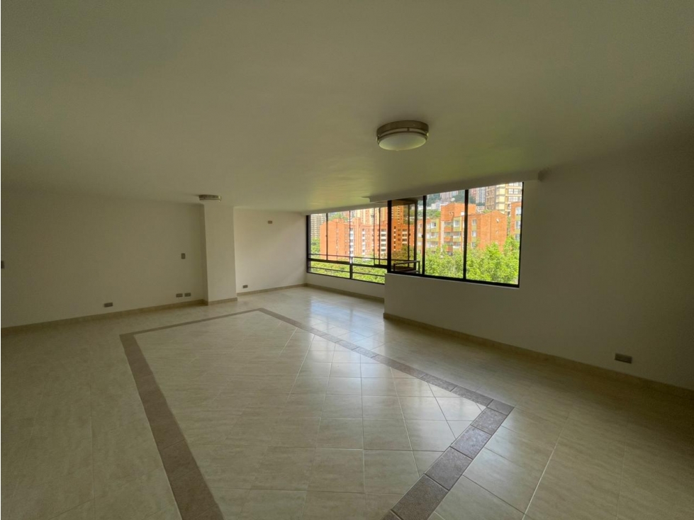 Apartamento en venta en El Poblado, Medellín 2