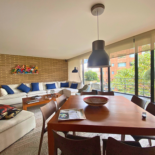 Apartamento de 2 alcobas en venta en Los Rosales, Bogotá, 212 m² · foto 3 de 23