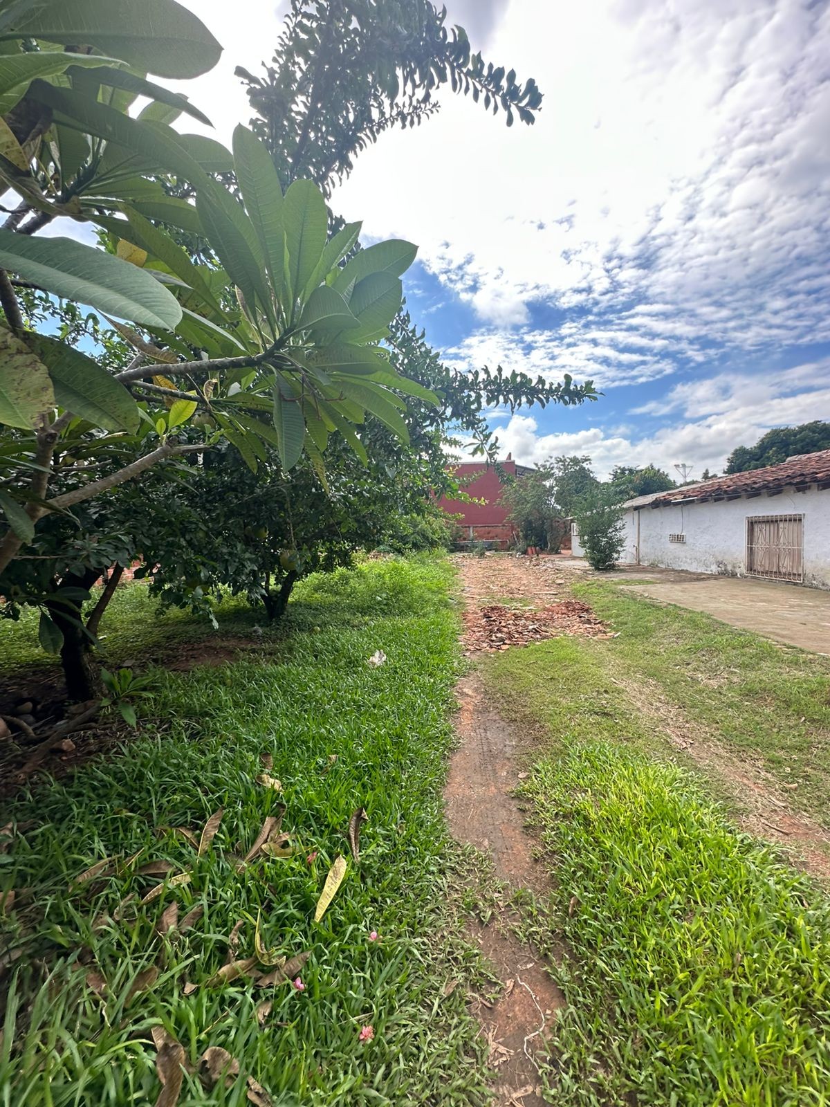 VENDO TERRENO EN SAN LORENZO LAURELTY — foto 2