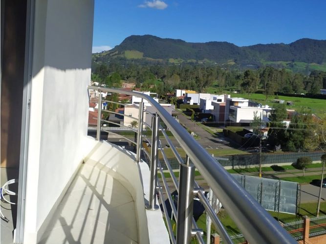 Apartaestudio en venta en La Ceja, 53 m² · foto 2 de 9