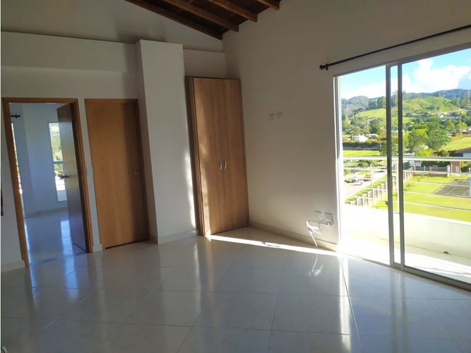 Apartaestudio en venta en La Ceja, 53 m² · foto 3 de 9