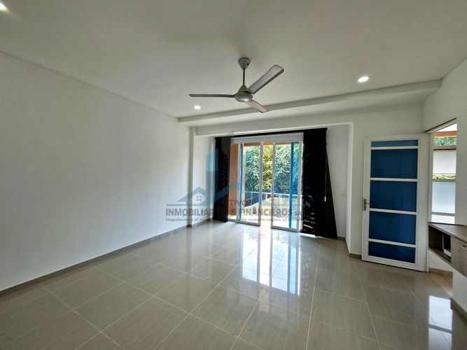 Casa de 4 alcobas en venta en Aqualina Orange, Girardot, 239 m² · foto 8 de 24