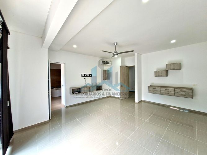 Casa de 4 alcobas en venta en Aqualina Orange, Girardot, 239 m² · foto 3 de 24