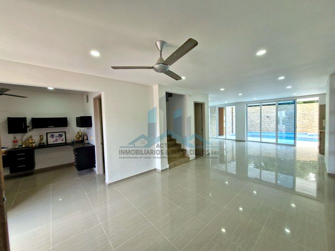 Casa de 4 alcobas en venta en Aqualina Orange, Girardot, 239 m² · foto 6 de 24