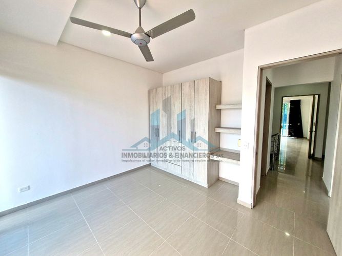 Casa de 4 alcobas en venta en Aqualina Orange, Girardot, 239 m² · foto 13 de 24