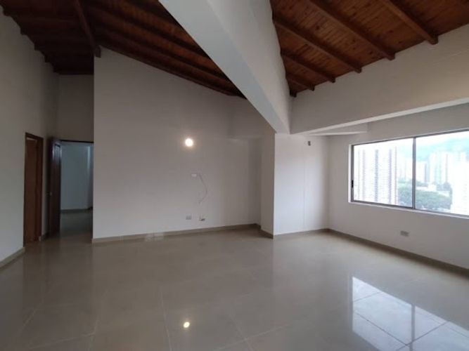 Apartamento de 4 alcobas en venta en Aves Maria, Sabaneta, 326 m² · foto 8 de 24