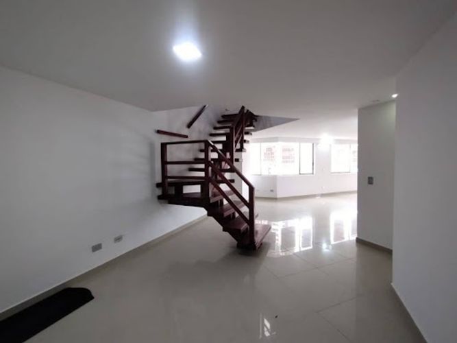 Apartamento de 4 alcobas en venta en Aves Maria, Sabaneta, 326 m² · foto 9 de 24