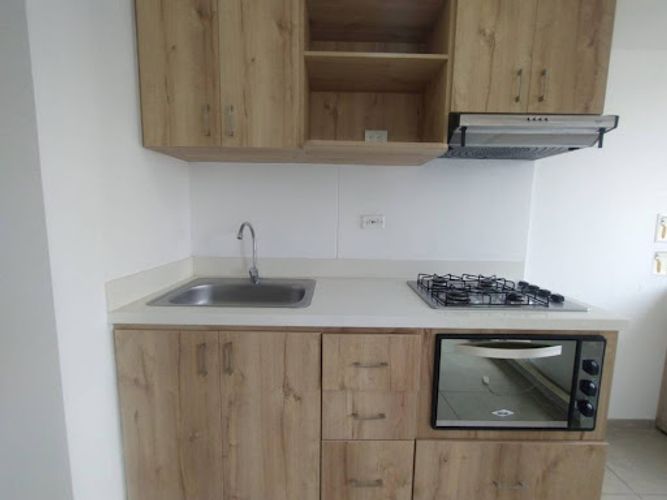 Apartamento de 2 alcobas en venta en Las Lomitas, Sabaneta, 60 m² · foto 2 de 19
